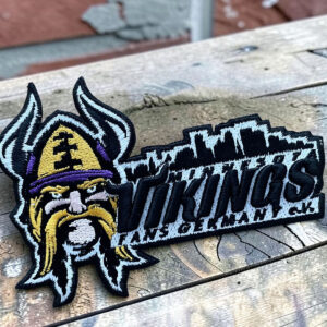 Zum Aufbügeln - Stück 10er Bundle - edle 11,5 cm breite 3D-Stickpatches mit Skyline-Logo der Minnesota Vikings Fans Germany e.V.